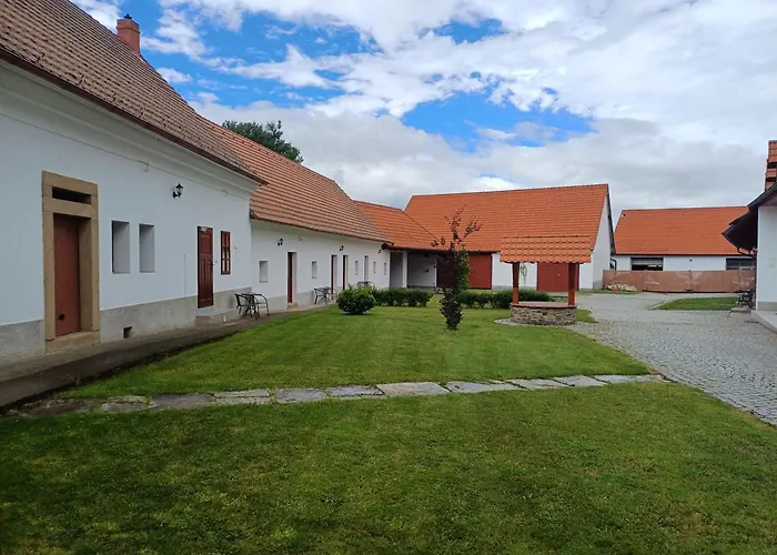 Martinuv Dvur Apartment *